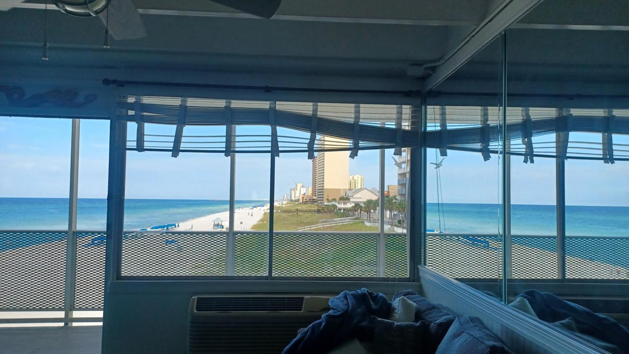 Couples Getaway, Honeymoon Sweet, Perfectly Cozy Beach Front Condo With Kitchen, Pool, Free Parking,Check-In At Door Panama City Beach Exterior photo