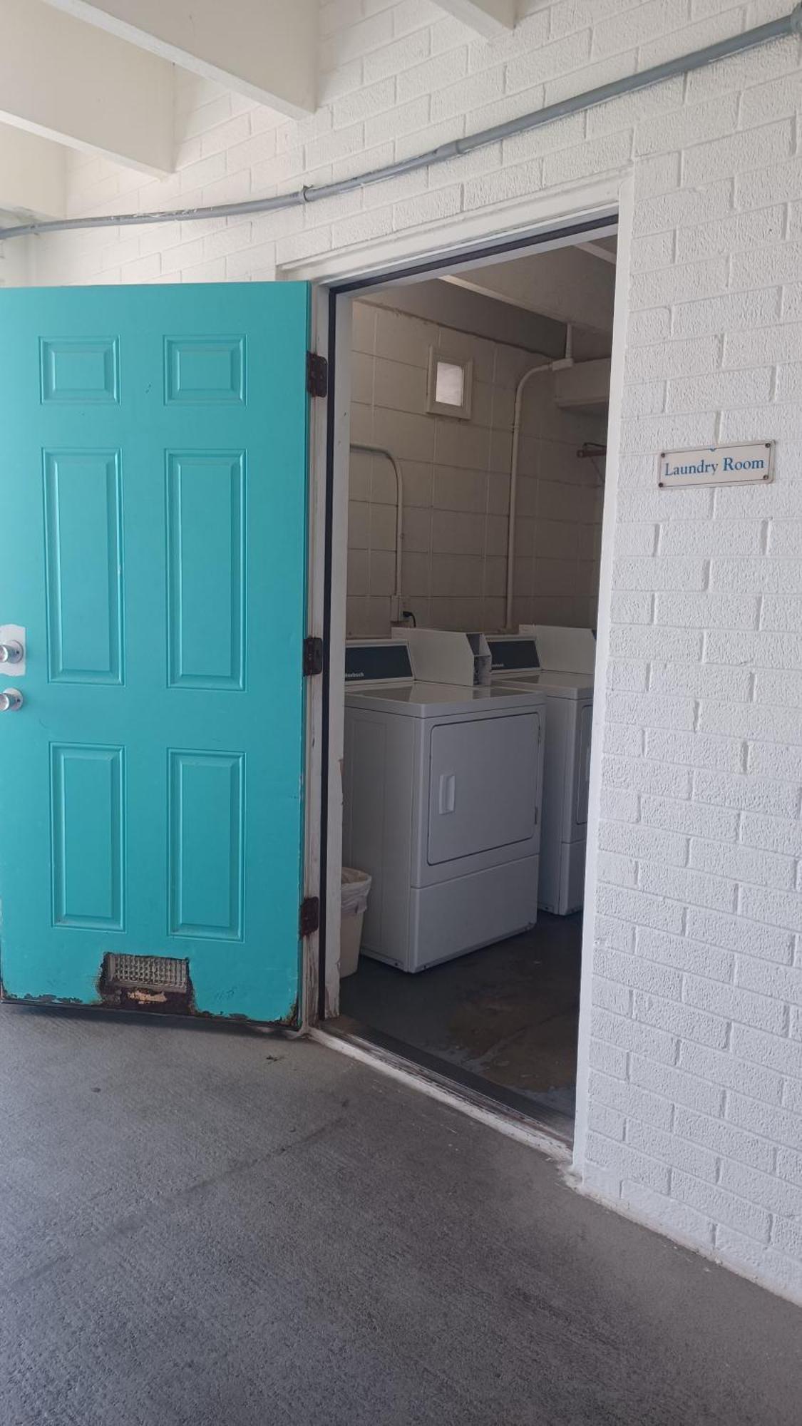 Couples Getaway, Honeymoon Sweet, Perfectly Cozy Beach Front Condo With Kitchen, Pool, Free Parking,Check-In At Door Panama City Beach Exterior photo
