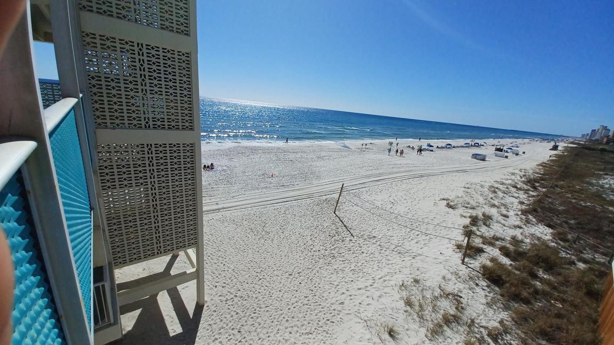 Couples Getaway, Honeymoon Sweet, Perfectly Cozy Beach Front Condo With Kitchen, Pool, Free Parking,Check-In At Door Panama City Beach Exterior photo