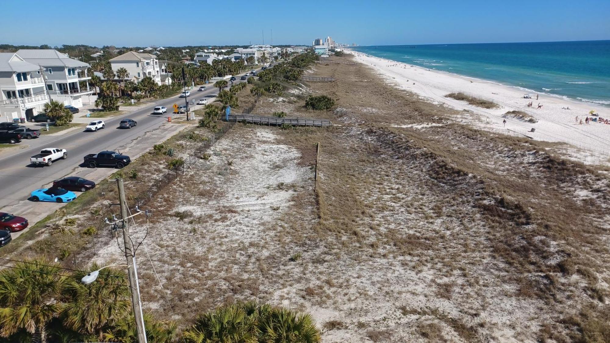 Couples Getaway, Honeymoon Sweet, Perfectly Cozy Beach Front Condo With Kitchen, Pool, Free Parking,Check-In At Door Panama City Beach Exterior photo